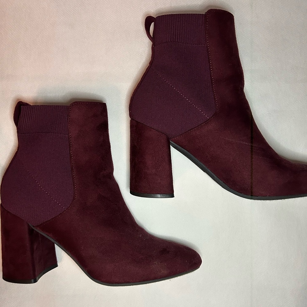 The perfect maroon boot!